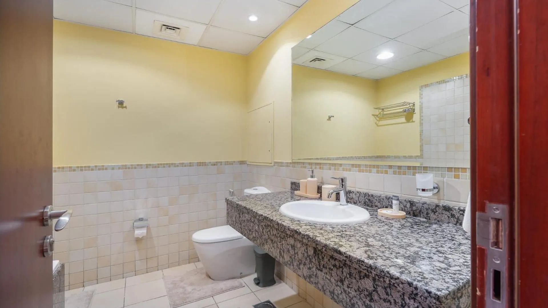 2Br In Jbr - Breathtaking Views Of Marina & Beach Dubai Apartment